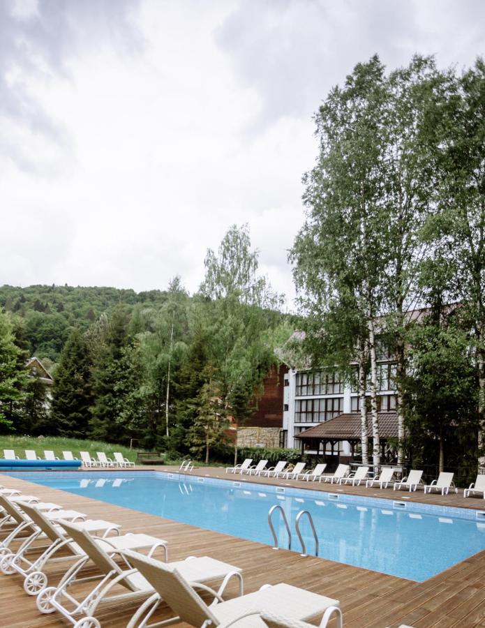 Yaremche Club Hotel Ngoại thất bức ảnh