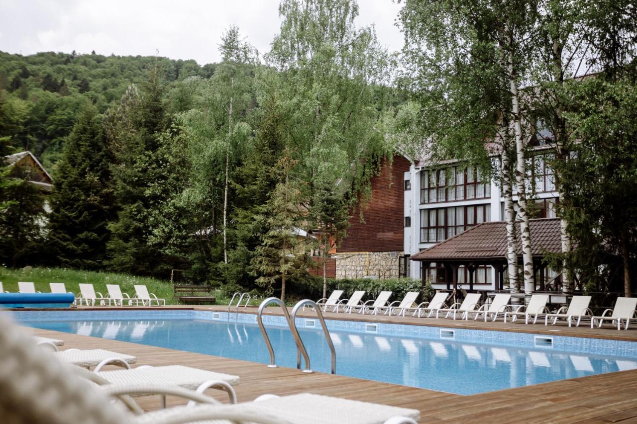 Yaremche Club Hotel Ngoại thất bức ảnh