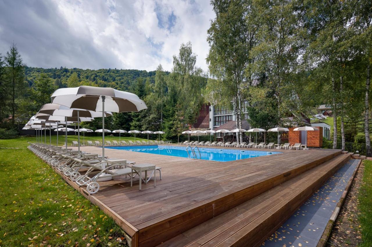 Yaremche Club Hotel Ngoại thất bức ảnh